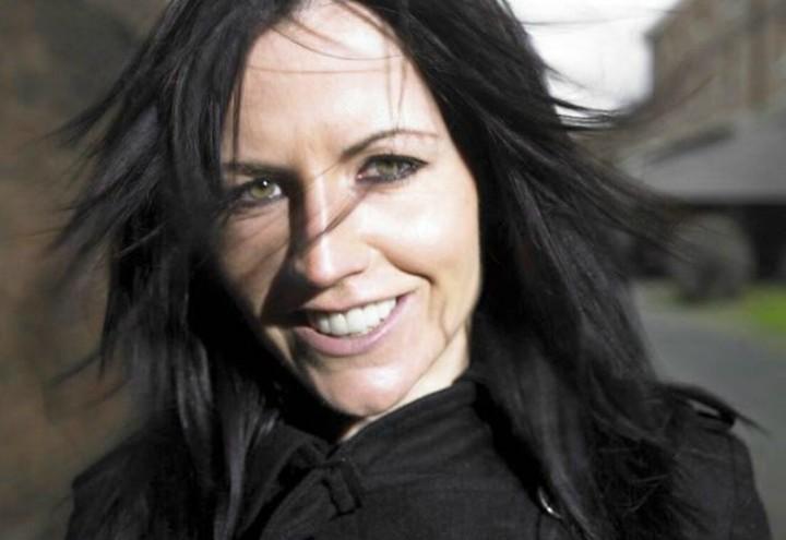 Dolores O'Riordan - THE HISTORY OF WORLD MUSIC
